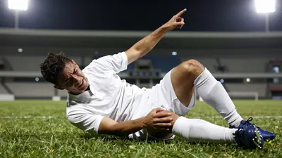 Bolton Wanderers' former winger Szabolcs Schon faces a lengthy recovery from an ACL injury sustained on loan at ETO FC...